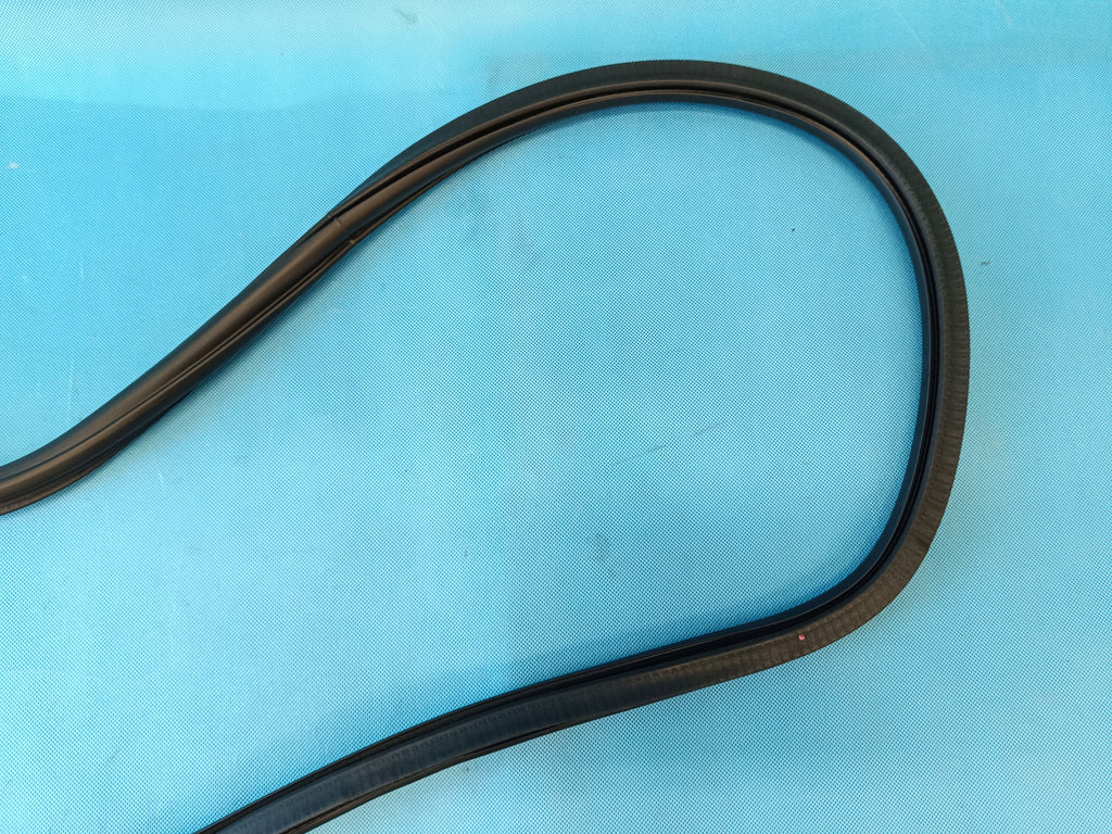 AUDI Q3 F3 SPORTBACK 1.4 TFSI e 110KW 2024R GASKET RIGHT REAR 83F833721A