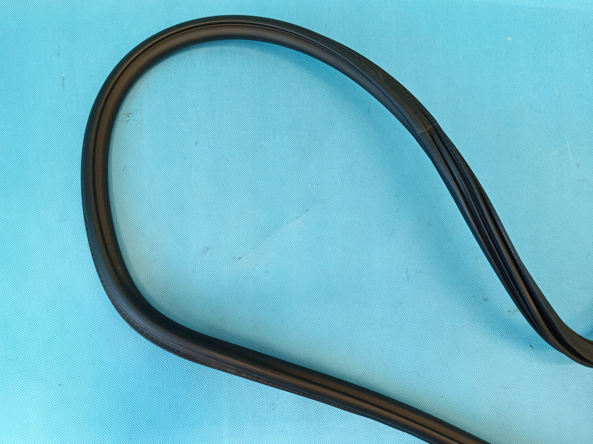 AUDI Q3 F3 SPORTBACK 1.4 TFSI e 110KW 2024R GASKET RIGHT REAR 83F833721A
