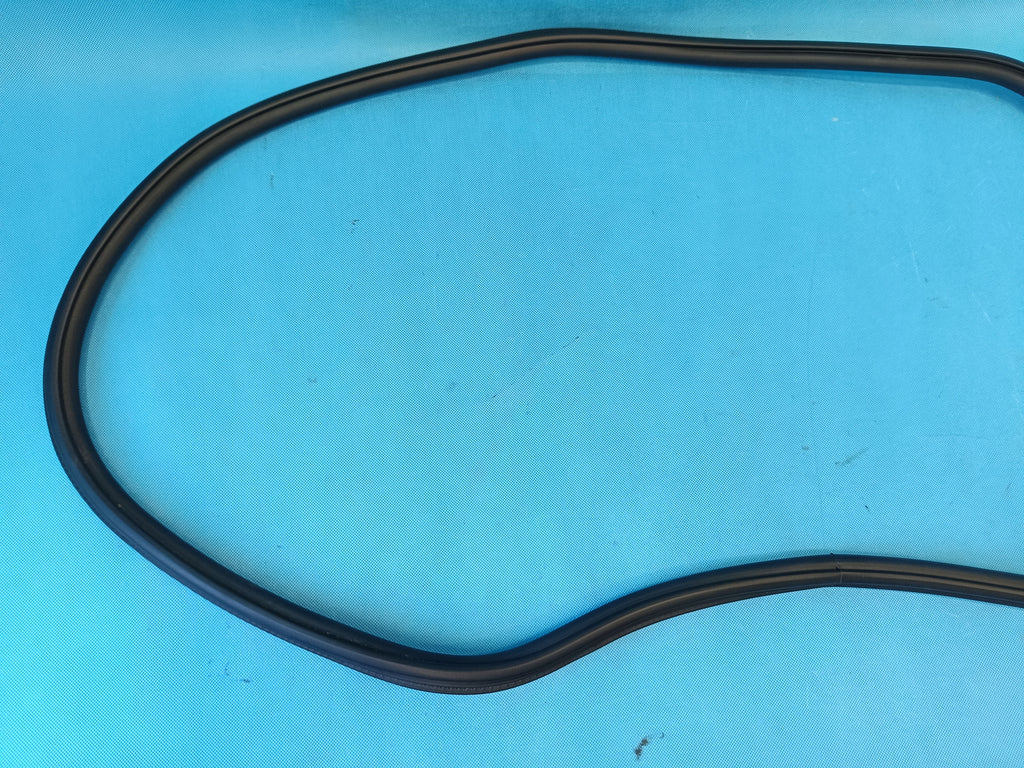 AUDI Q3 F3 SPORTBACK 1.4 TFSI e 110KW 2024R GASKET RIGHT REAR 83F833721A