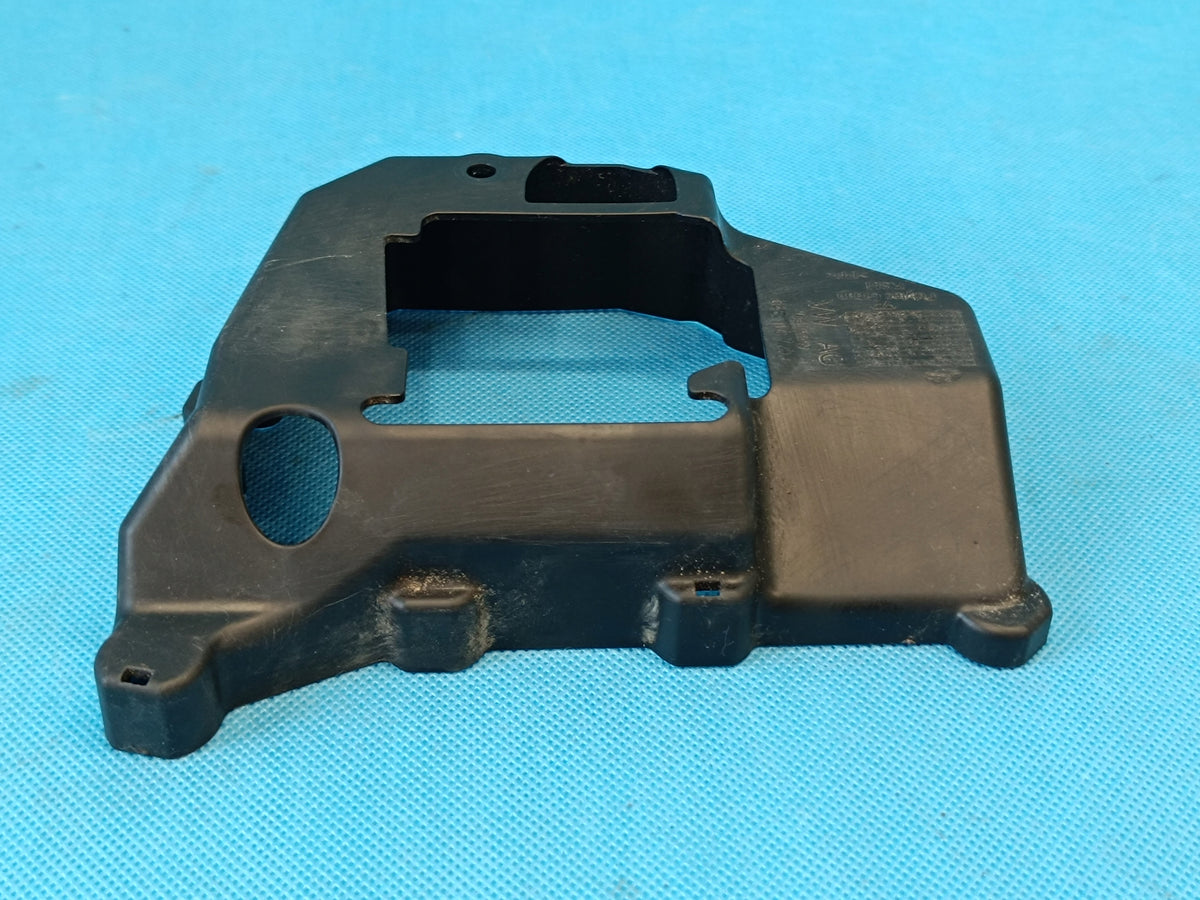 AUDI Q3 F3 SPORTBACK 1.4 TFSI e 110KW 2024R HOUSING SEPARATOR 04E103729A