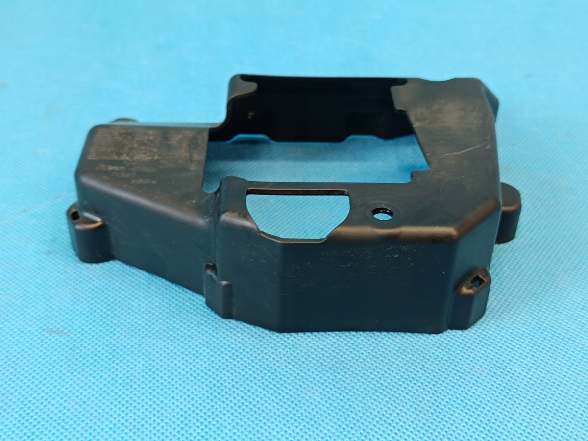 AUDI Q3 F3 SPORTBACK 1.4 TFSI e 110KW 2024R HOUSING SEPARATOR 04E103729A