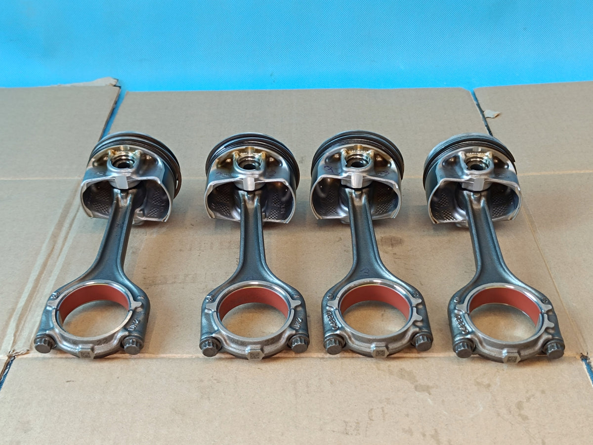 AUDI Q3 F3 SPORTBACK 1.4 TFSI e 110KW 2024R PISTON DGEA 04E107065JF