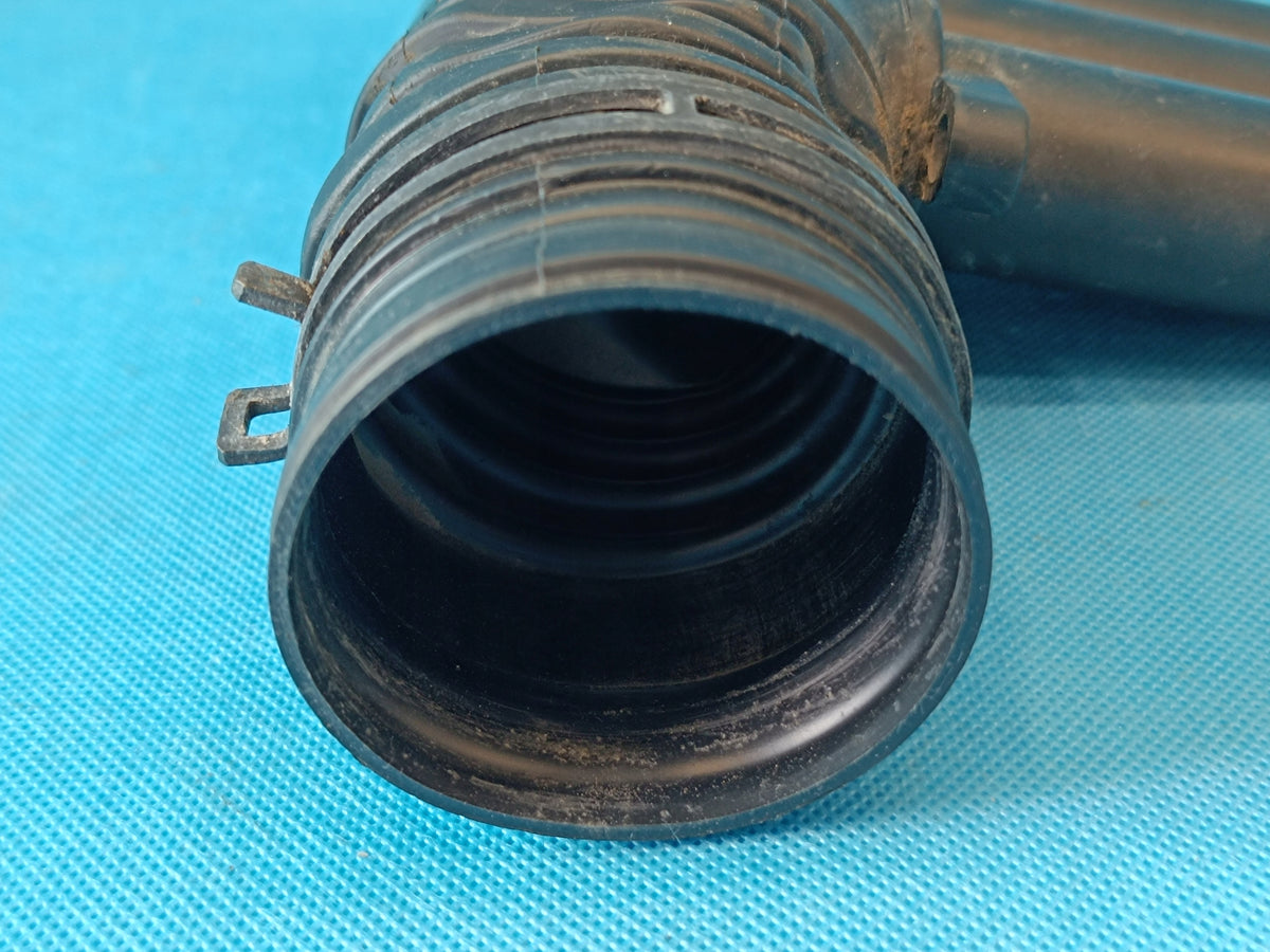 AUDI Q3 F3 SPORTBACK 1.4 TSI 110KW 2024R AIR HOSE 04E129651C
