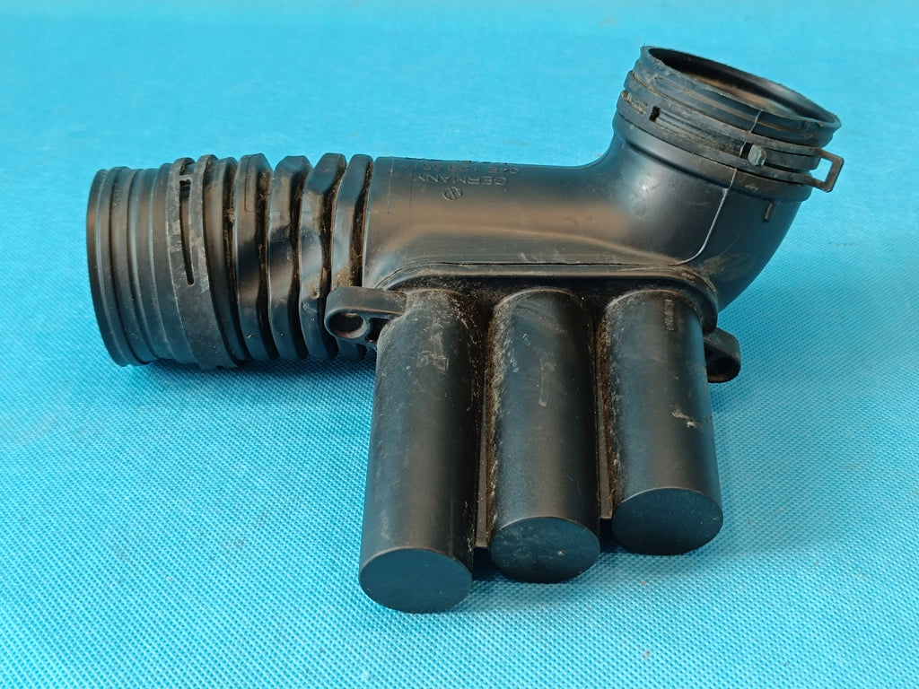AUDI Q3 F3 SPORTBACK 1.4 TSI 110KW 2024R AIR HOSE 04E129651C