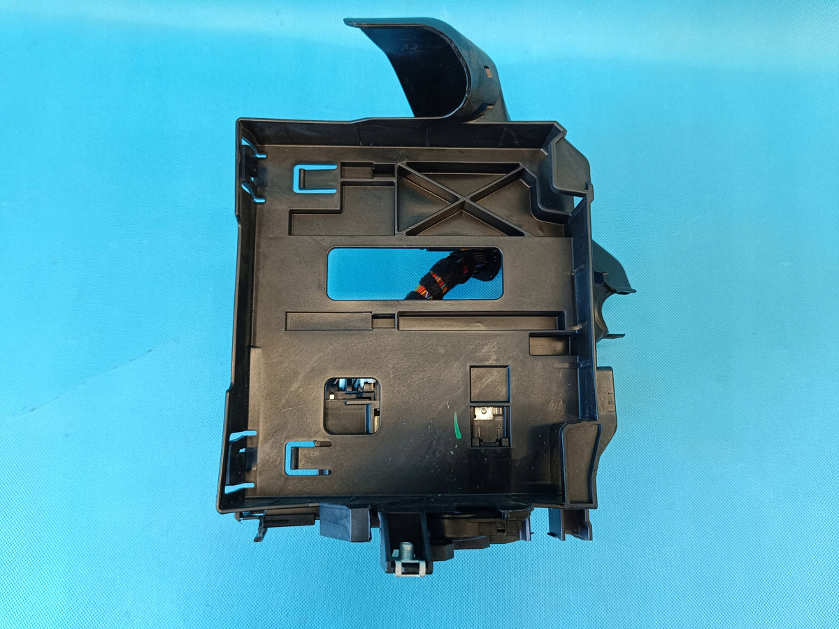 AUDI Q3 F3 SPORTBACK 1.4 TSI 110KW 2024R FUSE BOX 517941395C