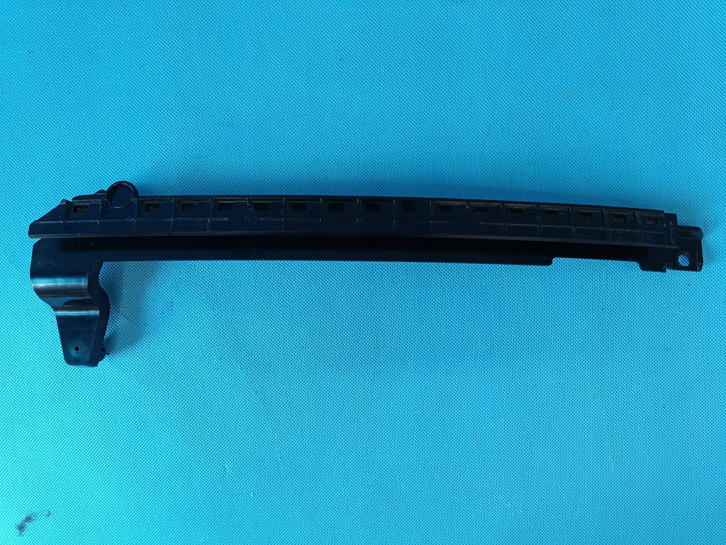 AUDI Q3 F3 SPORTBACK 1.4 TSI 2024R DOOR GLASS GUIDE RIGHT 83A839068