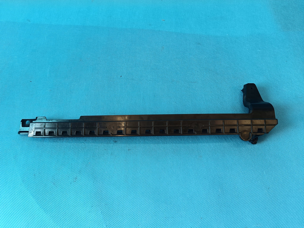 AUDI Q3 F3 SPORTBACK 1.4 TSI 2024R DOOR GLASS GUIDE RIGHT 83A839068