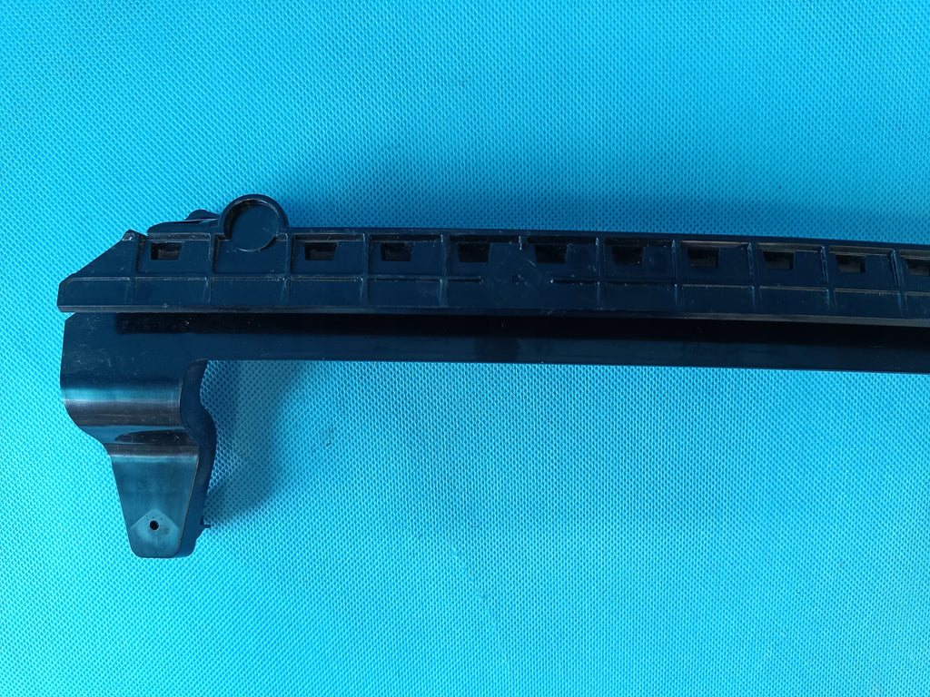 AUDI Q3 F3 SPORTBACK 1.4 TSI 2024R DOOR GLASS GUIDE RIGHT 83A839068