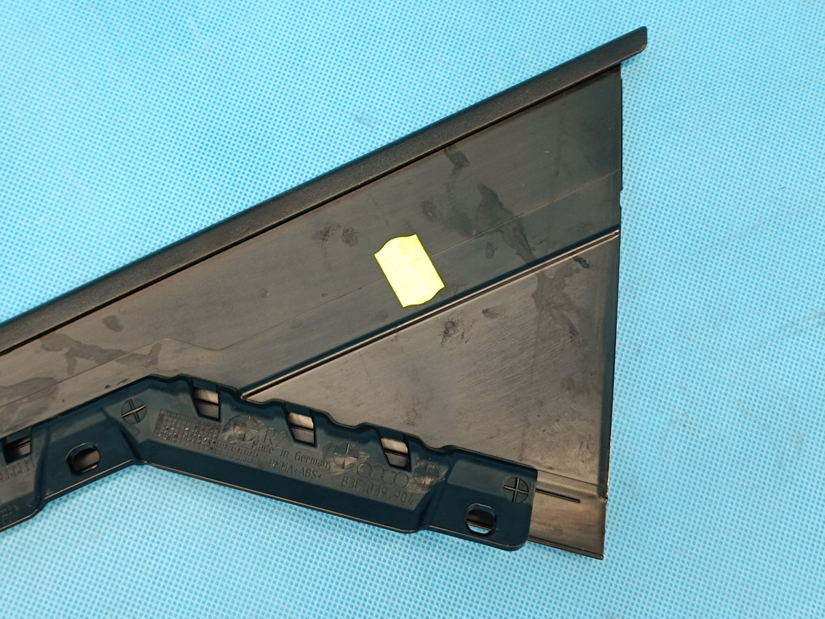 AUDI Q3 F3 SPORTBACK 1.4TFSI E 110KW 2023R DOOR TRIM RIGHT REAR 83F839904