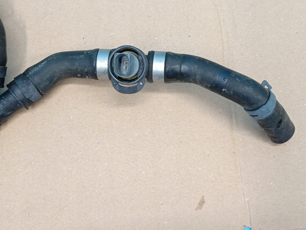 AUDI Q3 F3 SPORTBACK 1.4TFSI E 110KW 2023R WATER PIPE 5QF122096F