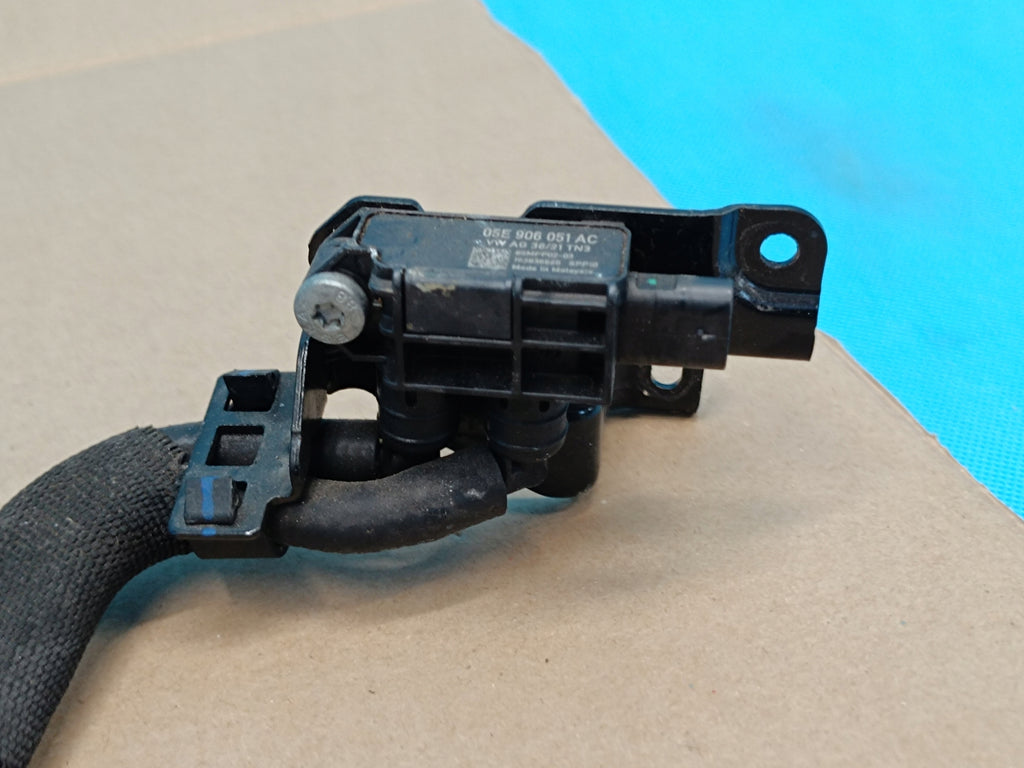 AUDI Q3 F3 SPORTBACK 1.4TFSI E 2023R EXHAUST PRESSURE SENSOR 05E906051AC