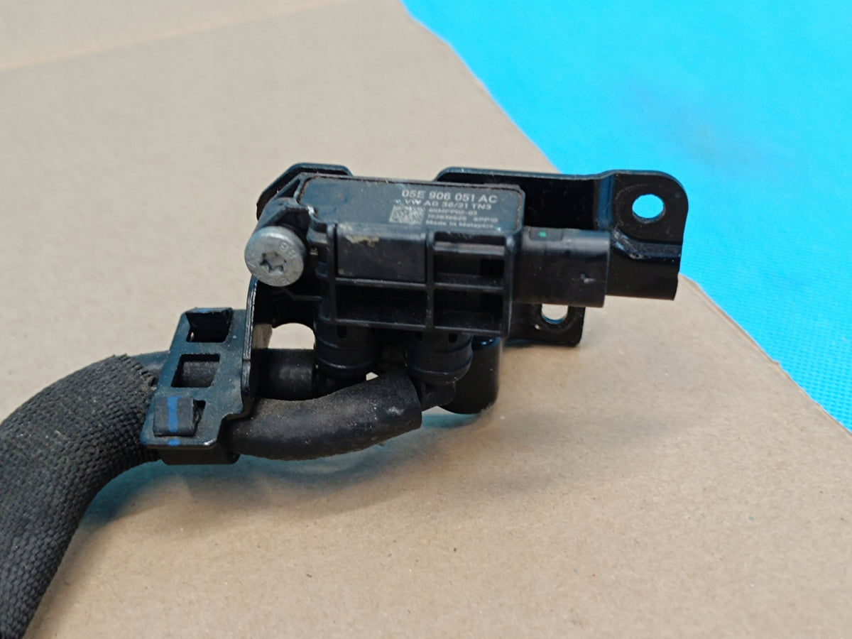 AUDI Q3 F3 SPORTBACK 1.4TFSI E 2023R EXHAUST PRESSURE SENSOR 05E906051AC