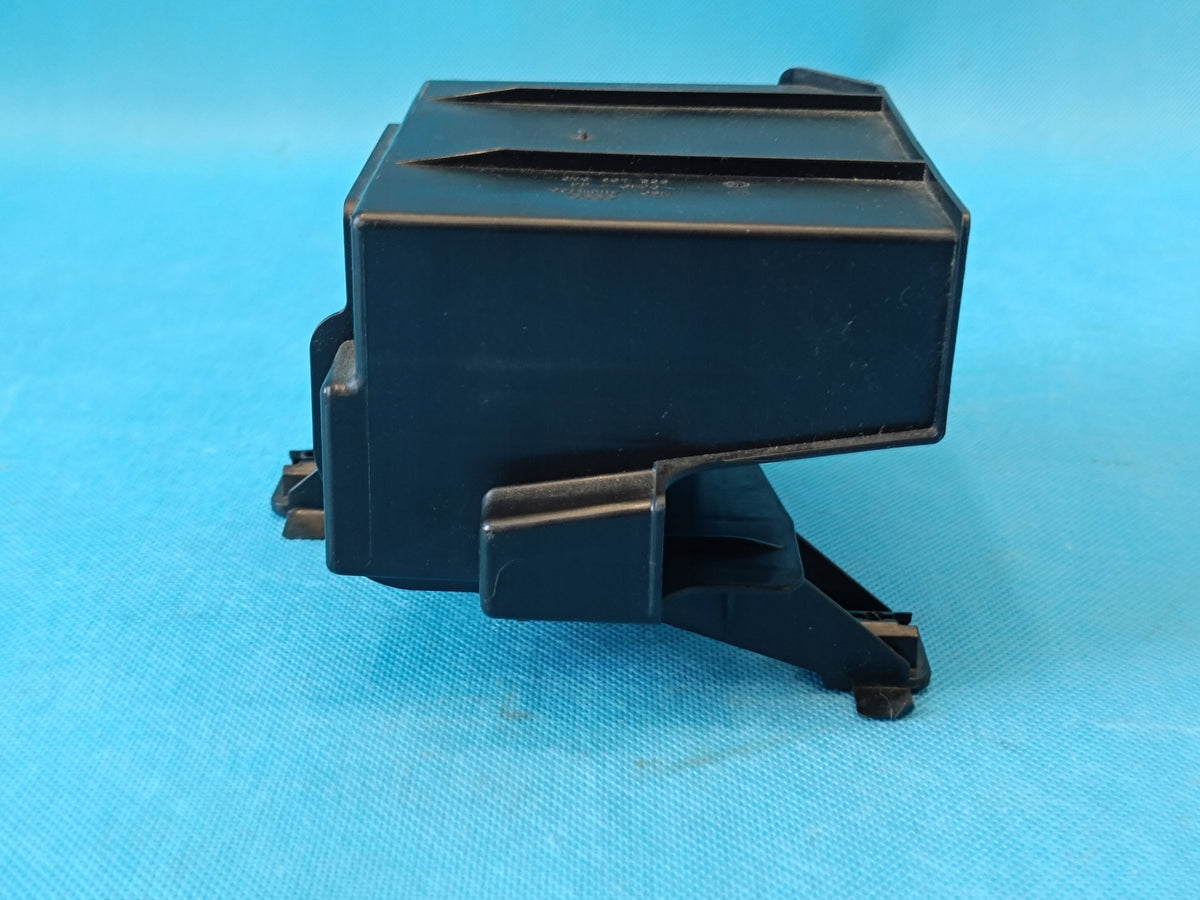 AUDI Q3 F3 SPORTBACK 1.4TFSI e 110KW 24R DRIVER MODULE HOLDER 8V0907333