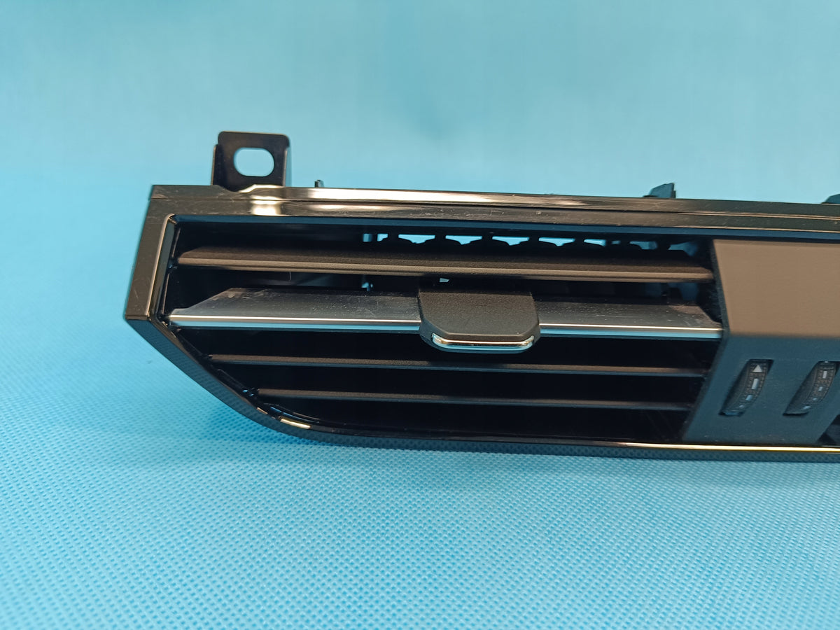AUDI Q3 F3 SPORTBACK 1.4TFSIE 110KW 2023R MIDDLE AIR SUPPLY GRILLE 83B820903