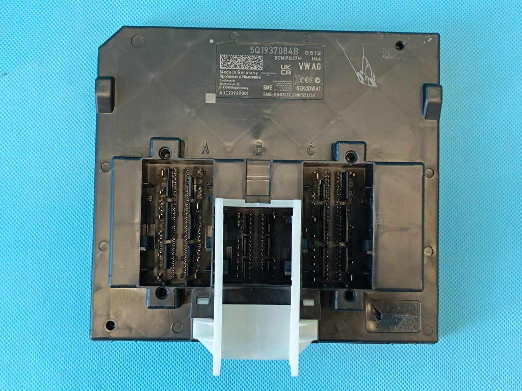 AUDI Q3 F3 SPORTBACK 1.4TSI 110KW 2024R COMFORT CONTROLLER MODULE 5Q1937084B
