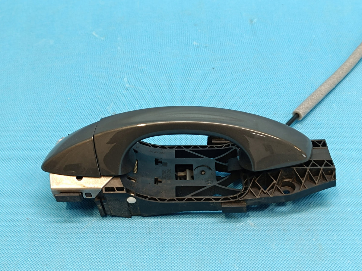 AUDI Q3 F3 SPORTBACK 1,5 TSI 110KW 2024R DOOR HANDLE LEFT FRONT 5G0837205N