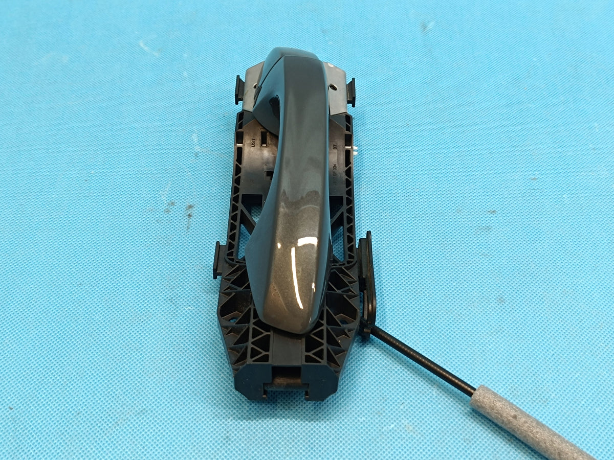 AUDI Q3 F3 SPORTBACK 1,5 TSI 110KW 2024R DOOR HANDLE LEFT FRONT 5G0837205N
