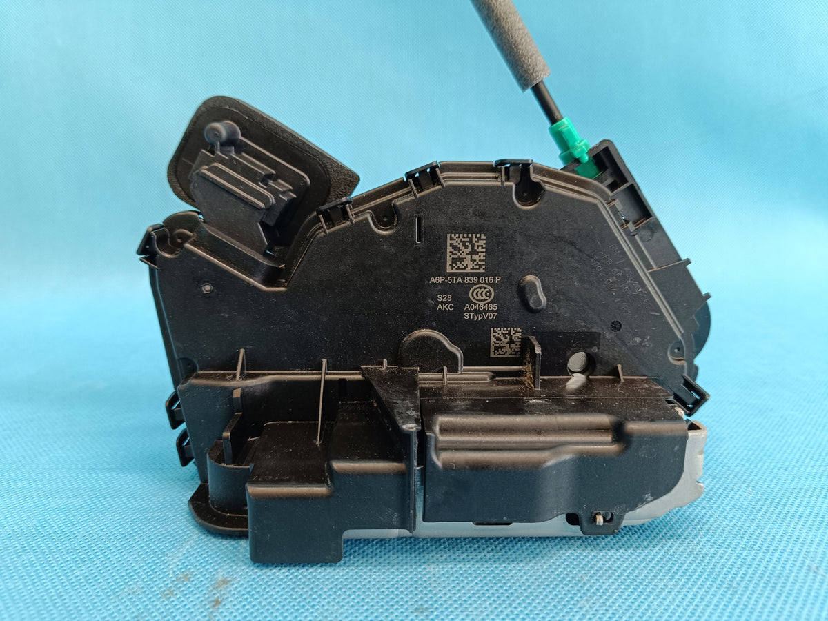 AUDI Q3 F3 SPORTBACK 1,5 TSI 110KW 2024R DOOR LOCK RIGHT REAR 5TA839016P