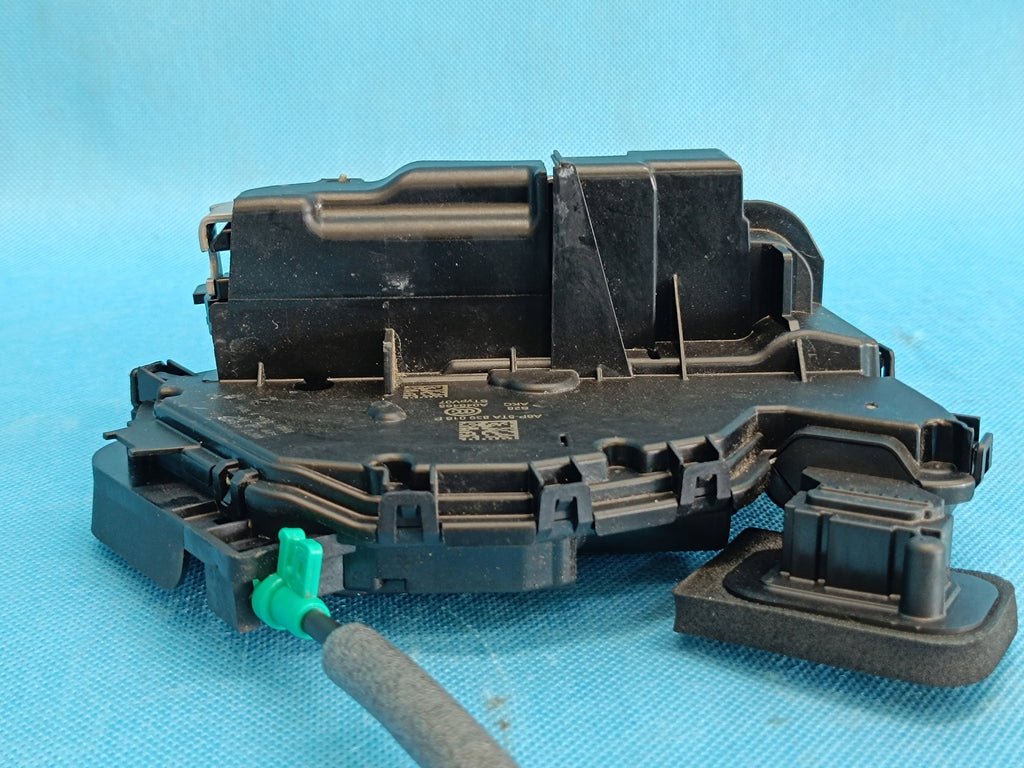 AUDI Q3 F3 SPORTBACK 1,5 TSI 110KW 2024R DOOR LOCK RIGHT REAR 5TA839016P