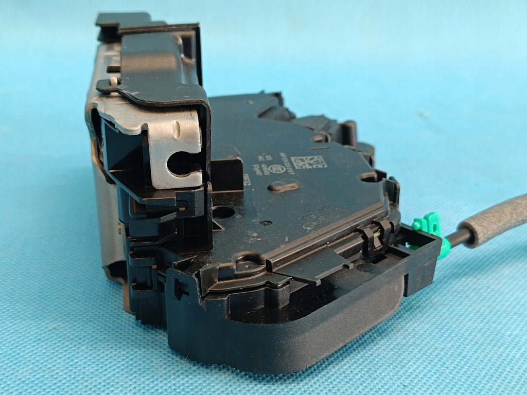 AUDI Q3 F3 SPORTBACK 1,5 TSI 110KW 2024R DOOR LOCK RIGHT REAR 5TA839016P