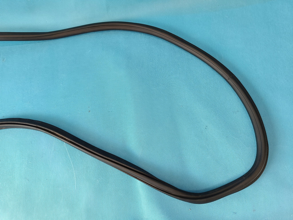 AUDI Q3 F3 SPORTBACK 1,5 TSI 2024 R DOOR SEAL RIGHT FRONT 83F831721B