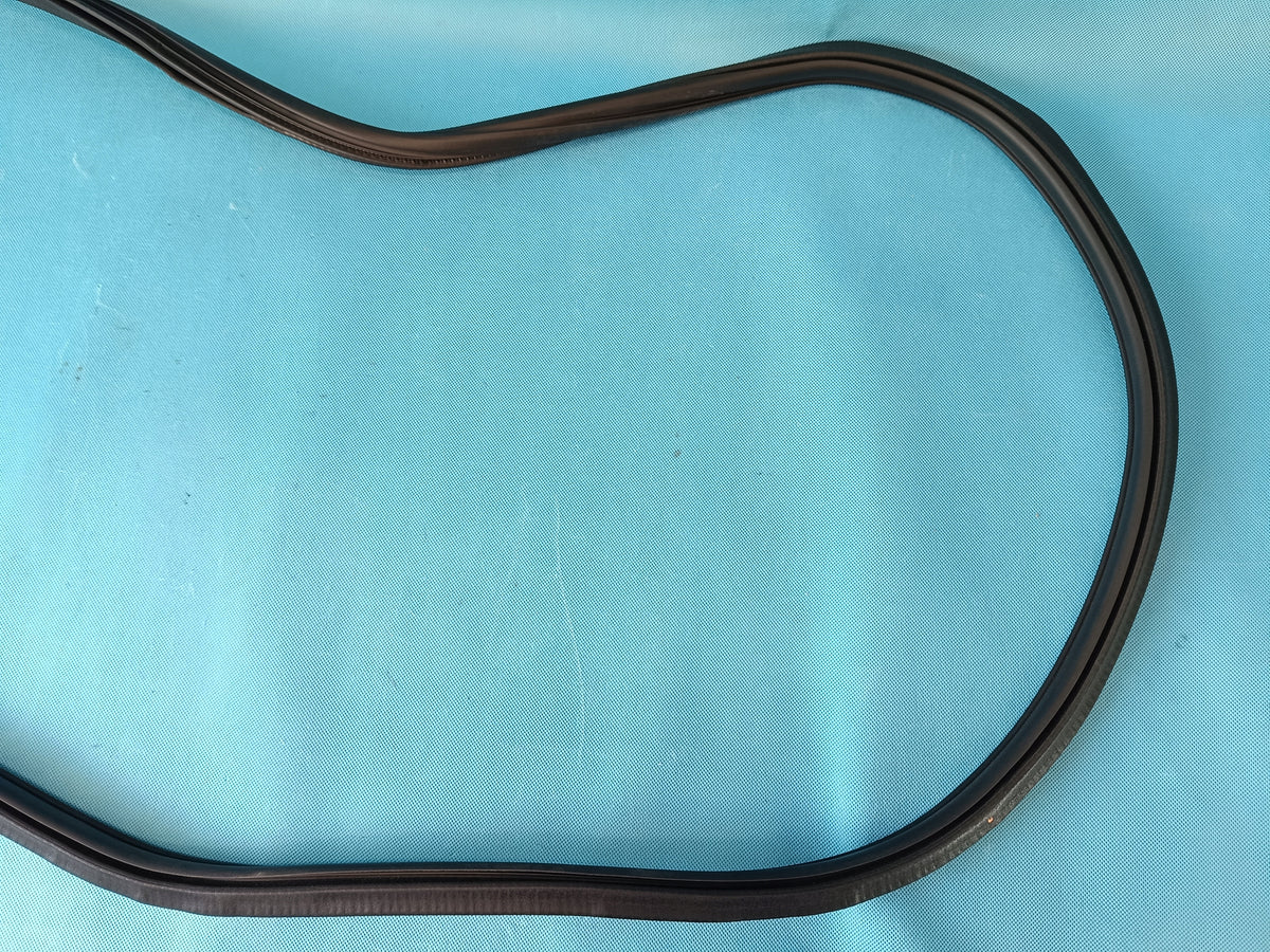 AUDI Q3 F3 SPORTBACK 1,5 TSI 2024 R DOOR SEAL RIGHT REAR 83F833721A