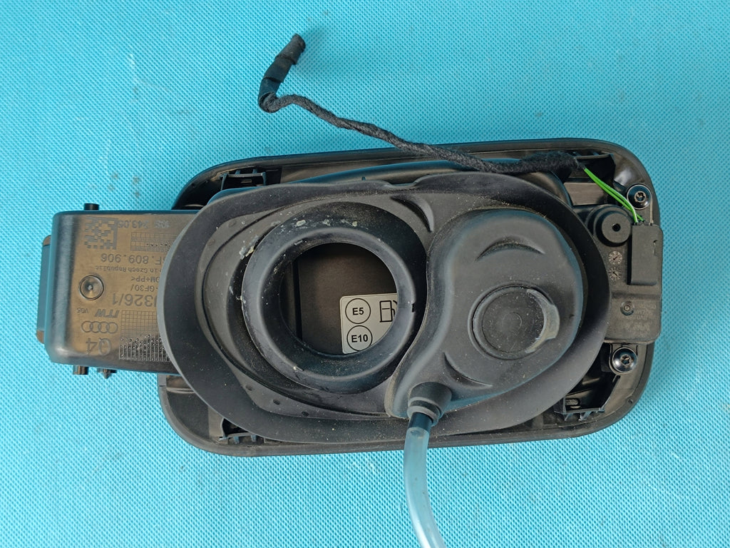 AUDI Q3 F3 SPORTBACK 1,5 TSI 2024R FUEL FILLER FLAP 83F809906 83F809907