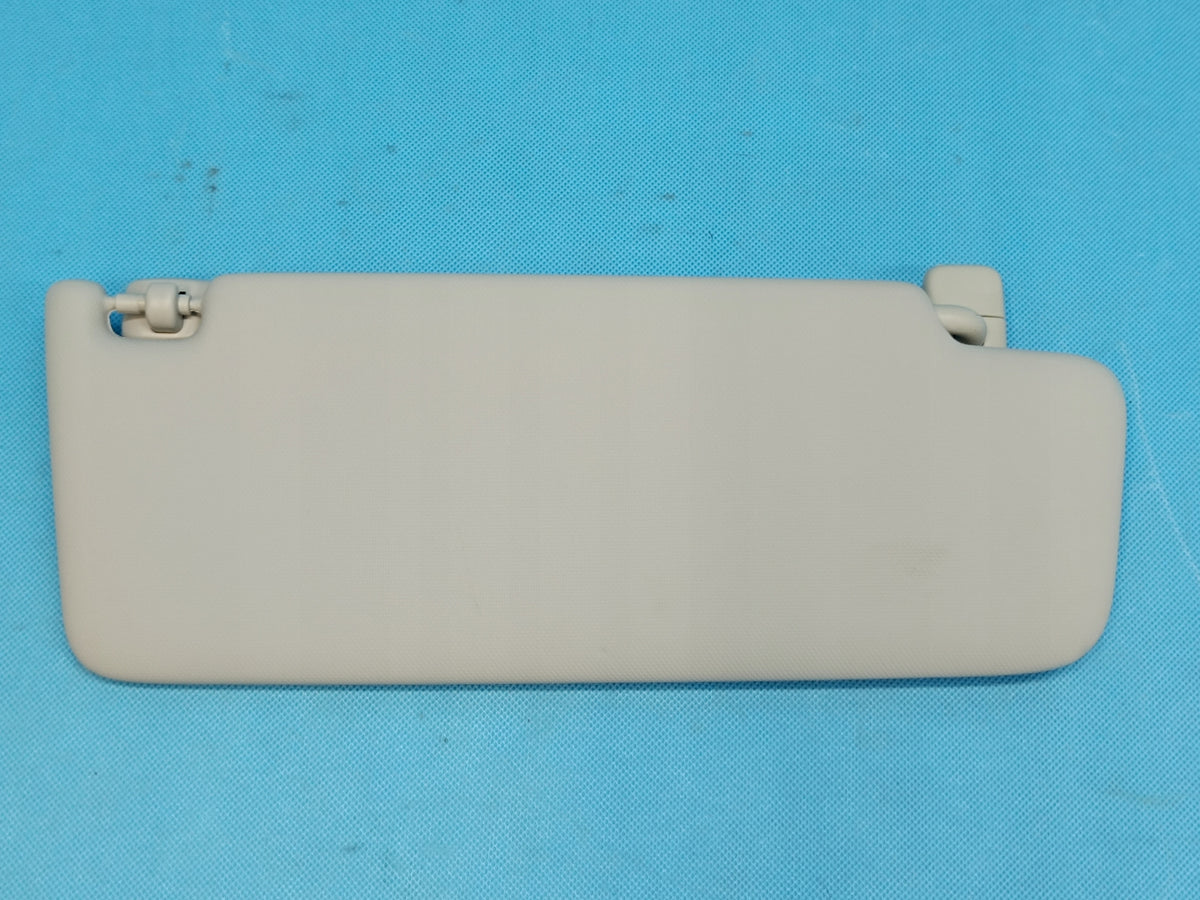 AUDI Q3 F3 SPORTBACK 1,5 TSI 2024R SUN VISOR LEFT 83F857551E