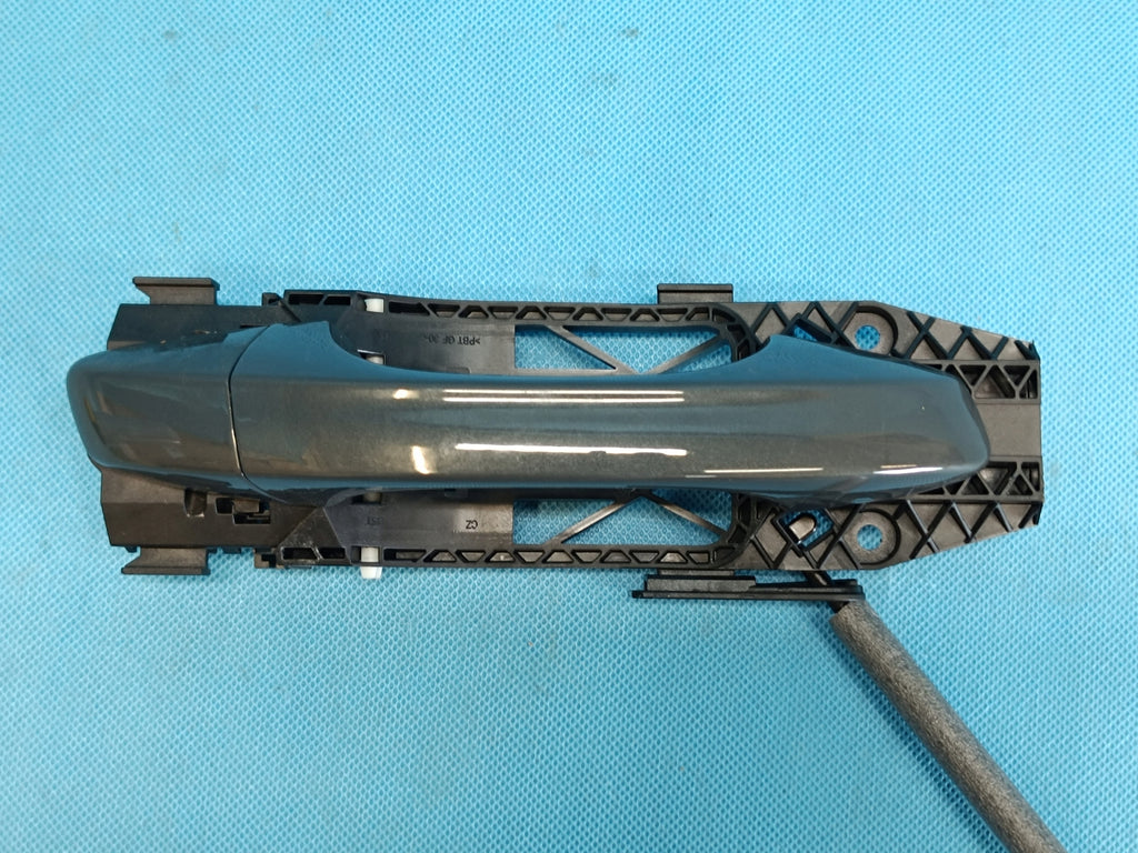AUDI Q3 F3 SPORTBACK 1,5TSI 110KW 2024R DOOR HANDLE RIGHT FRONT 5G0837206N