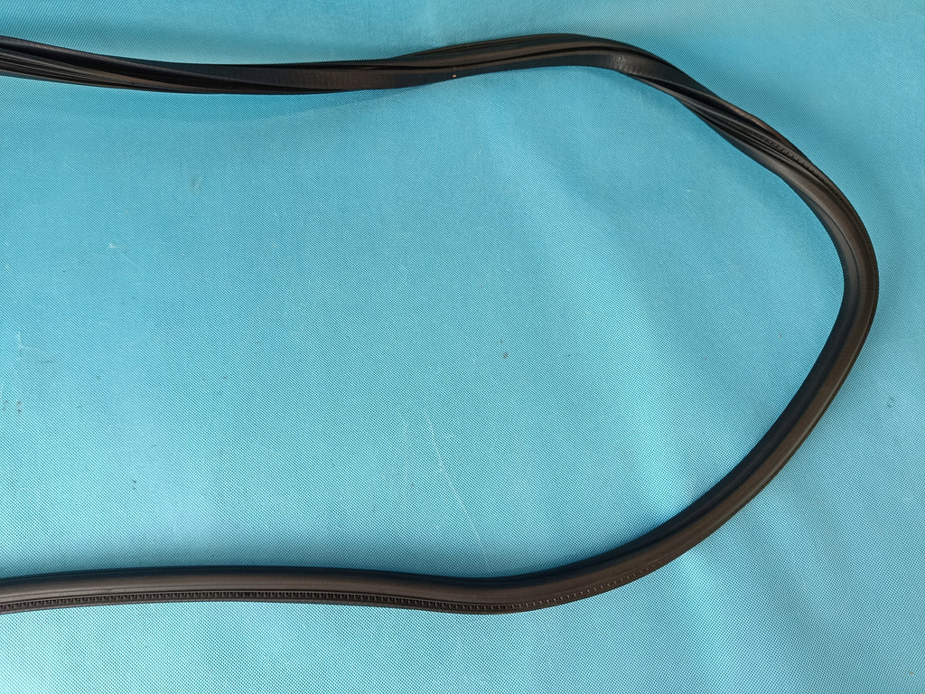 AUDI Q3 F3 SPORTBACK 1,5TSI 110KW 2024R DOOR SEAL LEFT REAR 83F833721A
