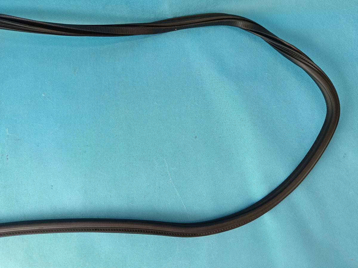 AUDI Q3 F3 SPORTBACK 1,5TSI 110KW 2024R DOOR SEAL LEFT REAR 83F833721A