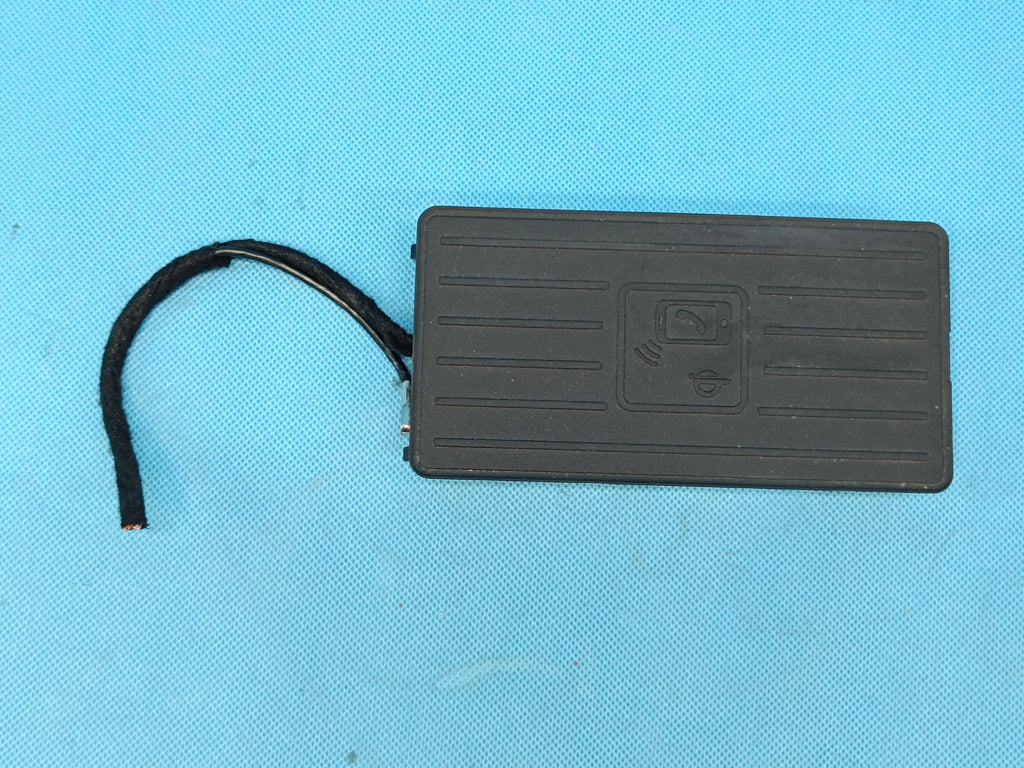 AUDI Q3 F3 SPORTBACK 2.0 TFSI 180KW 2024 R INDUCTION CHARGER 4N0035502B
