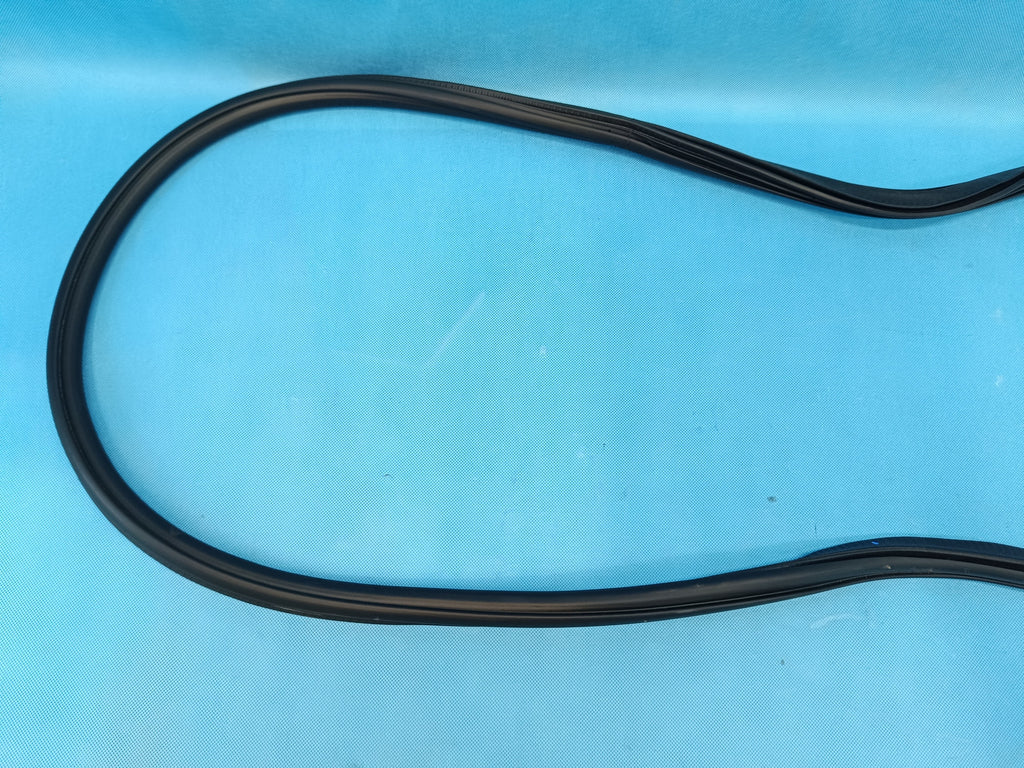 AUDI Q3 F3 SPORTBACK 2.0 TFSI 2024 R DOOR SEAL RIGHT FRONT 83F833721A