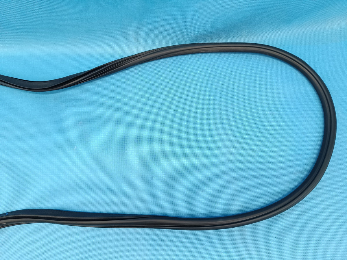 AUDI Q3 F3 SPORTBACK 2.0 TFSI 2024 R DOOR SEAL RIGHT FRONT 83F833721A