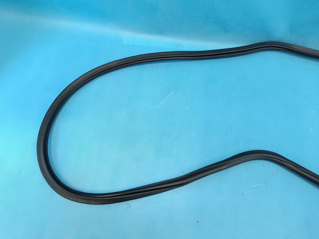 AUDI Q3 F3 SPORTBACK 2.0 TFSI 2024 R DOOR SEAL RIGHT FRONT 83F833721A
