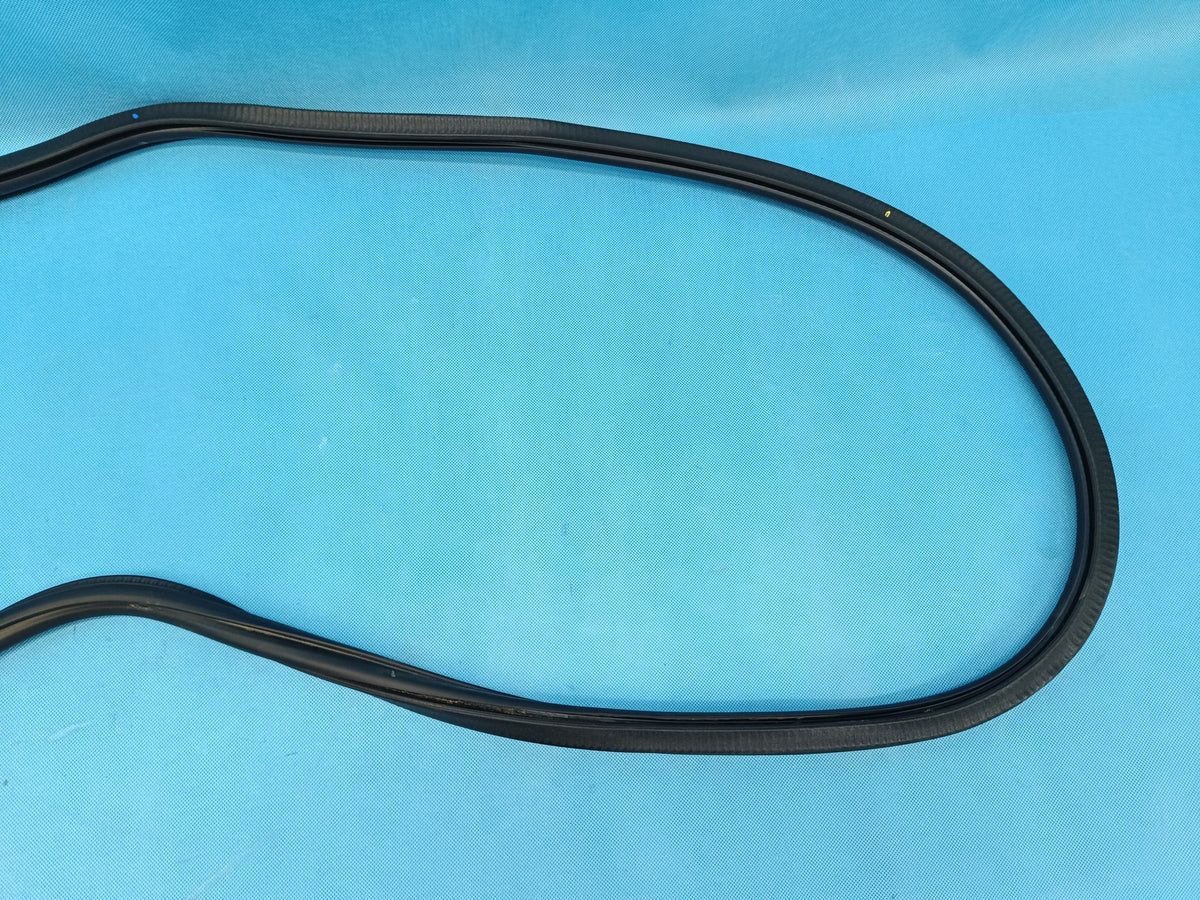AUDI Q3 F3 SPORTBACK 2.0 TFSI 2024 R DOOR SEAL RIGHT FRONT 83F833721A
