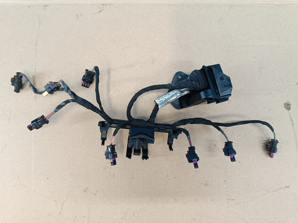 AUDI Q3 F3 SPORTBACK 2.0TFSI 180KW DNPA 24R INJECTOR BEAM 06N971627B