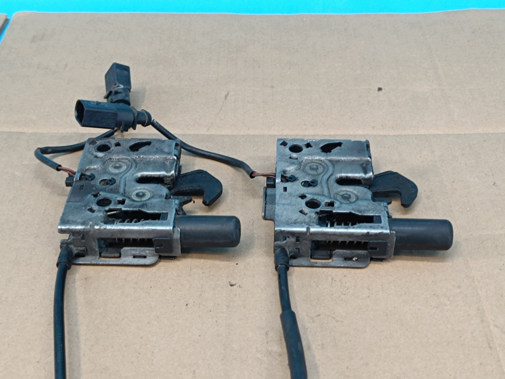 AUDI Q3 F3 SPORTBACK 4x4 2.0 TFSI 180KW 2024 R MASK LOCK FRONT 83A823509A