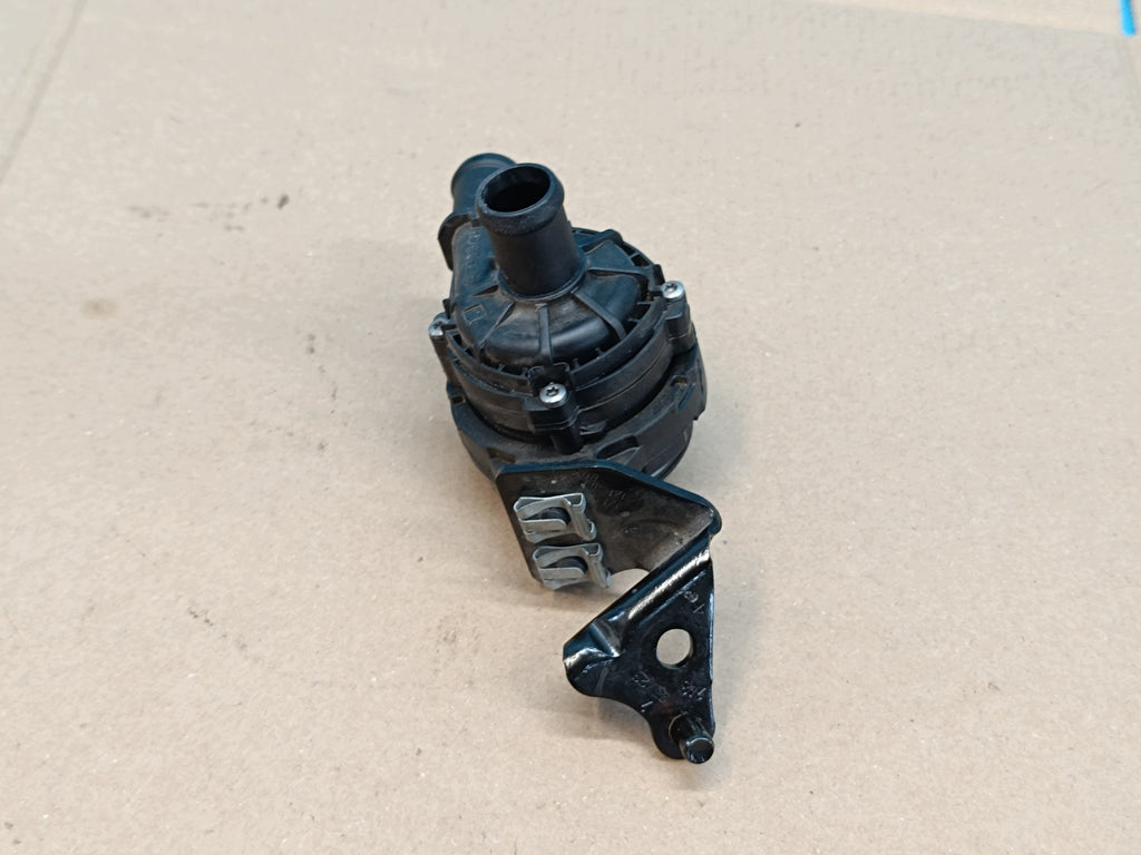 AUDI Q3 F3 SPORTBACK 4x4 2.0 TFSI 180KW 2024 R WATER PUMP 2Q0965567B