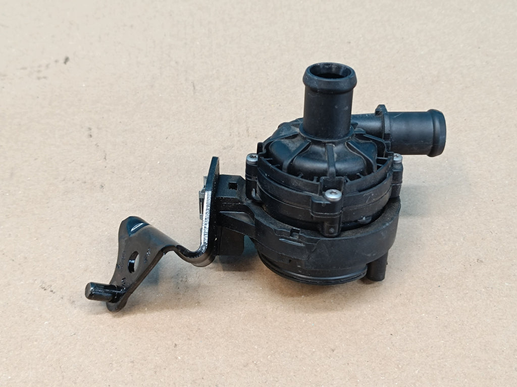 AUDI Q3 F3 SPORTBACK 4x4 2.0 TFSI 180KW 2024 R WATER PUMP 2Q0965567B