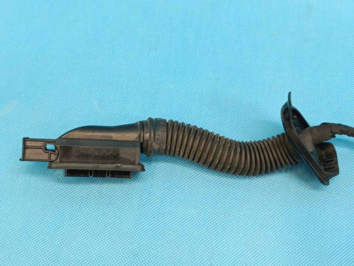 AUDI Q3 F3 SPORTBACK 4x4 2.0 TFSI 2024 R DOOR HARNESS RIGHT REAR 83A971688S