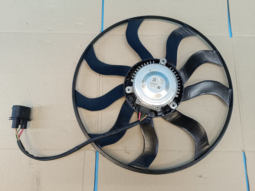 AUDI Q3 F3 SPORTBACK 4x4 2.0TFSI 180KW 2024R RADIATOR FAN 5WA121203B