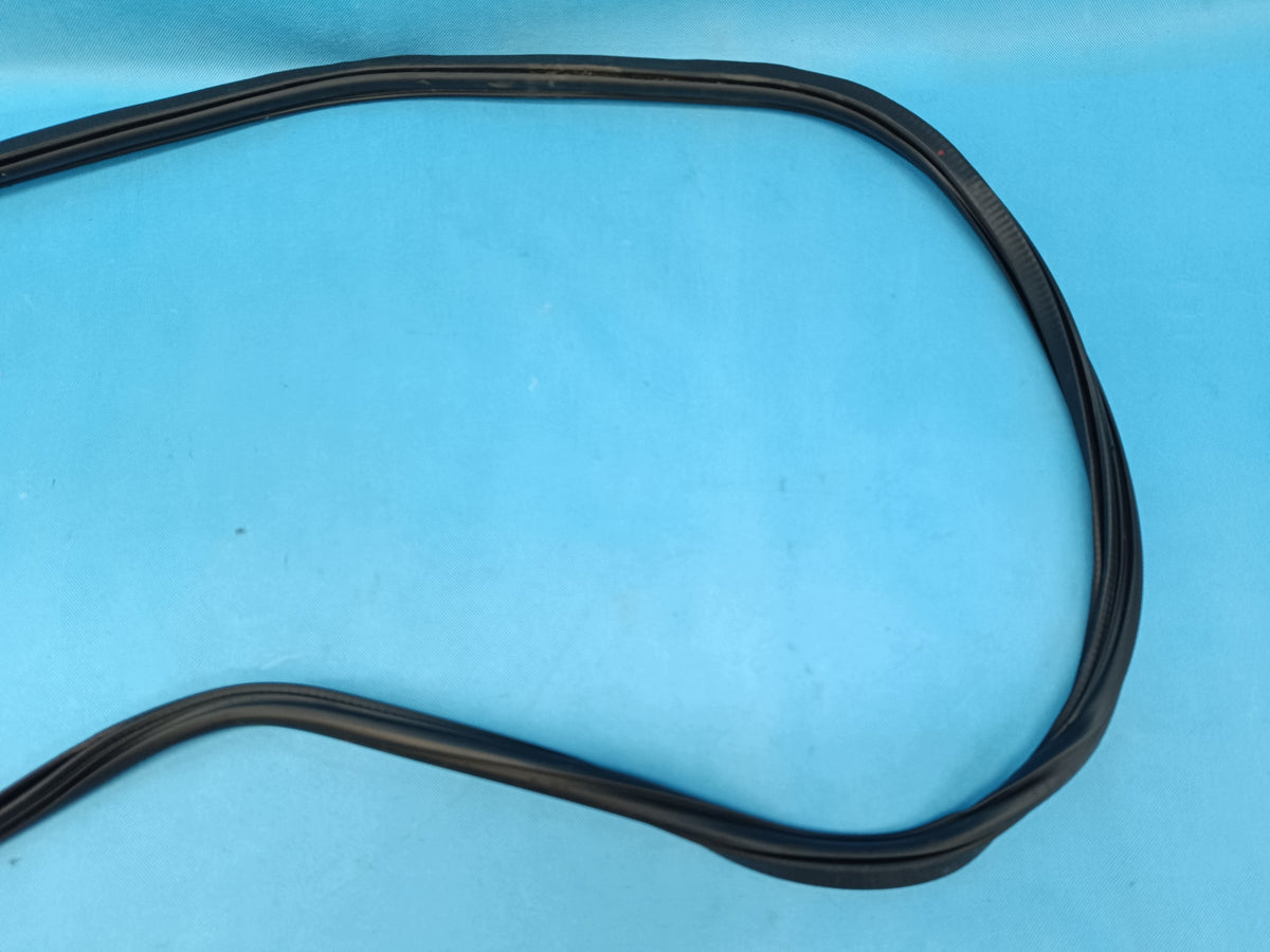 AUDI Q3 F3 SPORTBACK 4x4 2.0TFSI 2024R DOOR SEAL LEFT REAR 83F833721A