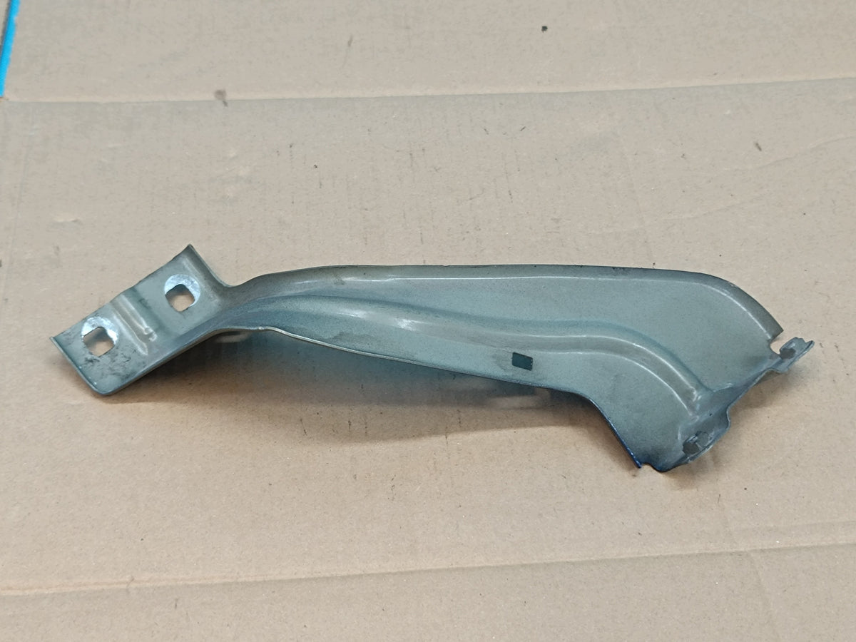 AUDI Q3 F3 SPORTBACK 4x4 2024 R FENDER MOUNT RIGHT FRONT 83A821150