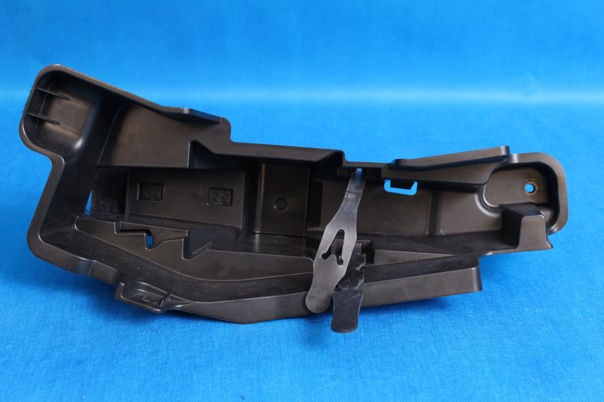 AUDI Q3 LIFT 8U JACK MOUNT 8U0011215E 2017R