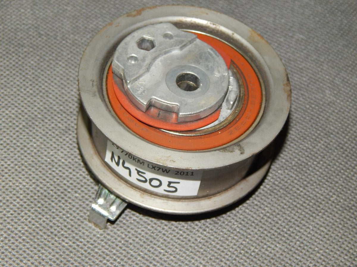 AUDI Q5 8R 2.0 TDI TENSIONER ROLLER 03L109243B