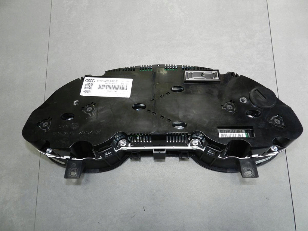 AUDI Q5 8R COUNTER CLOCKS 8R0920932E