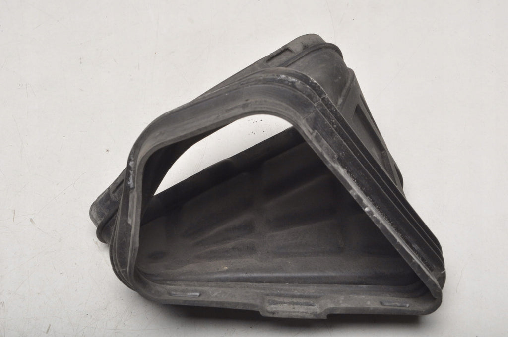AUDI Q5 AIR INTAKE PIPE 8K0129739B