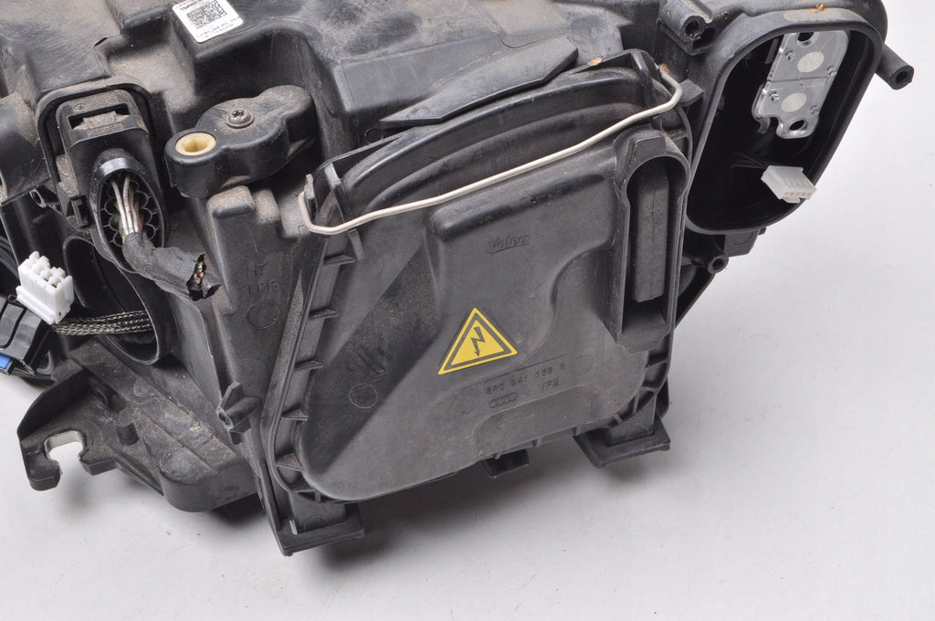 AUDI Q5 AND 8R LAMP RIGHT FRONT 8R0941006D English