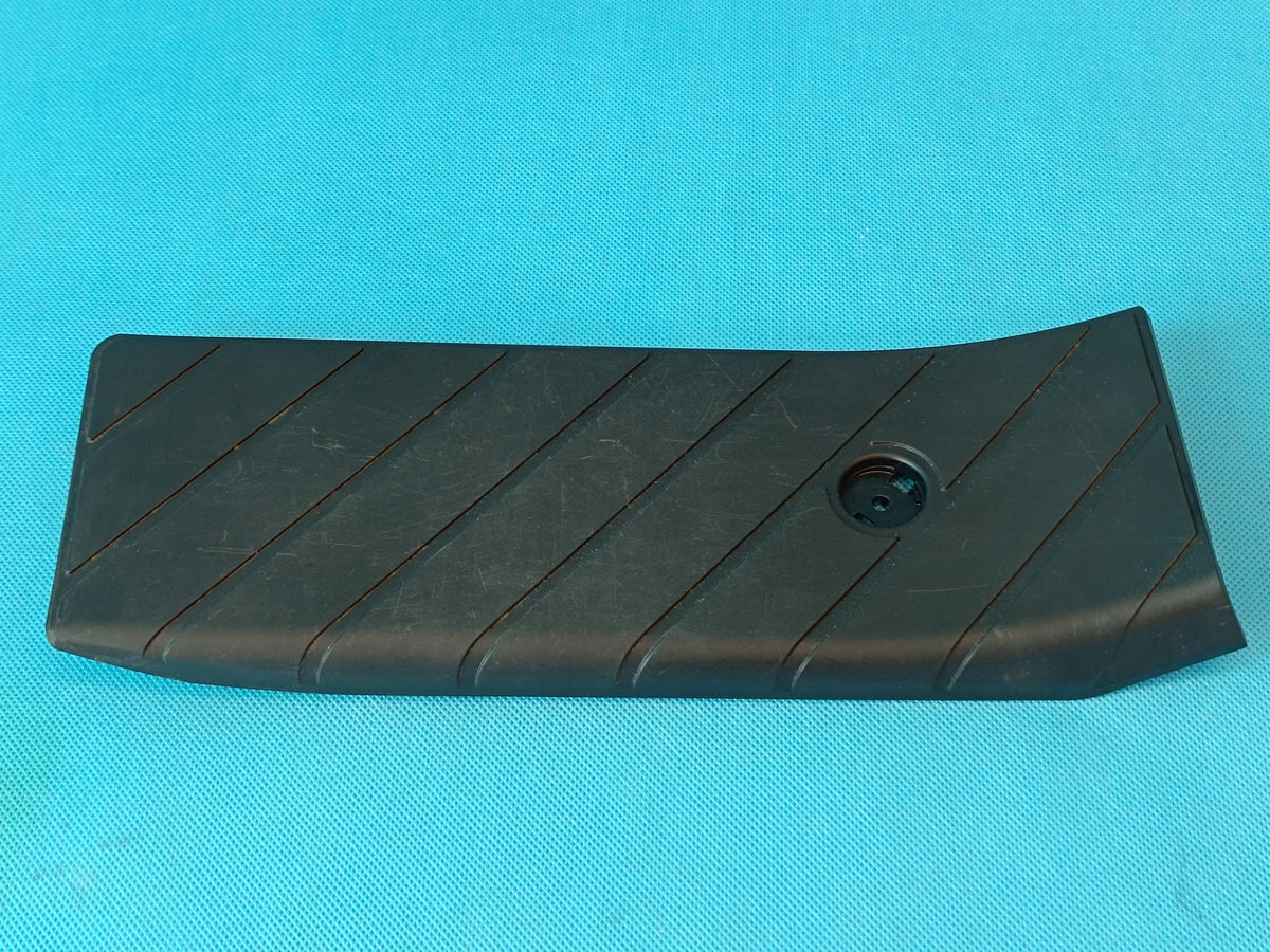 AUDI Q5 FY LIFT 2.0 TDI 150KW 2022 R FOOTREST 80B864777B